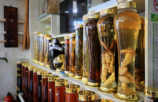 황가네자연산버섯요리전문점